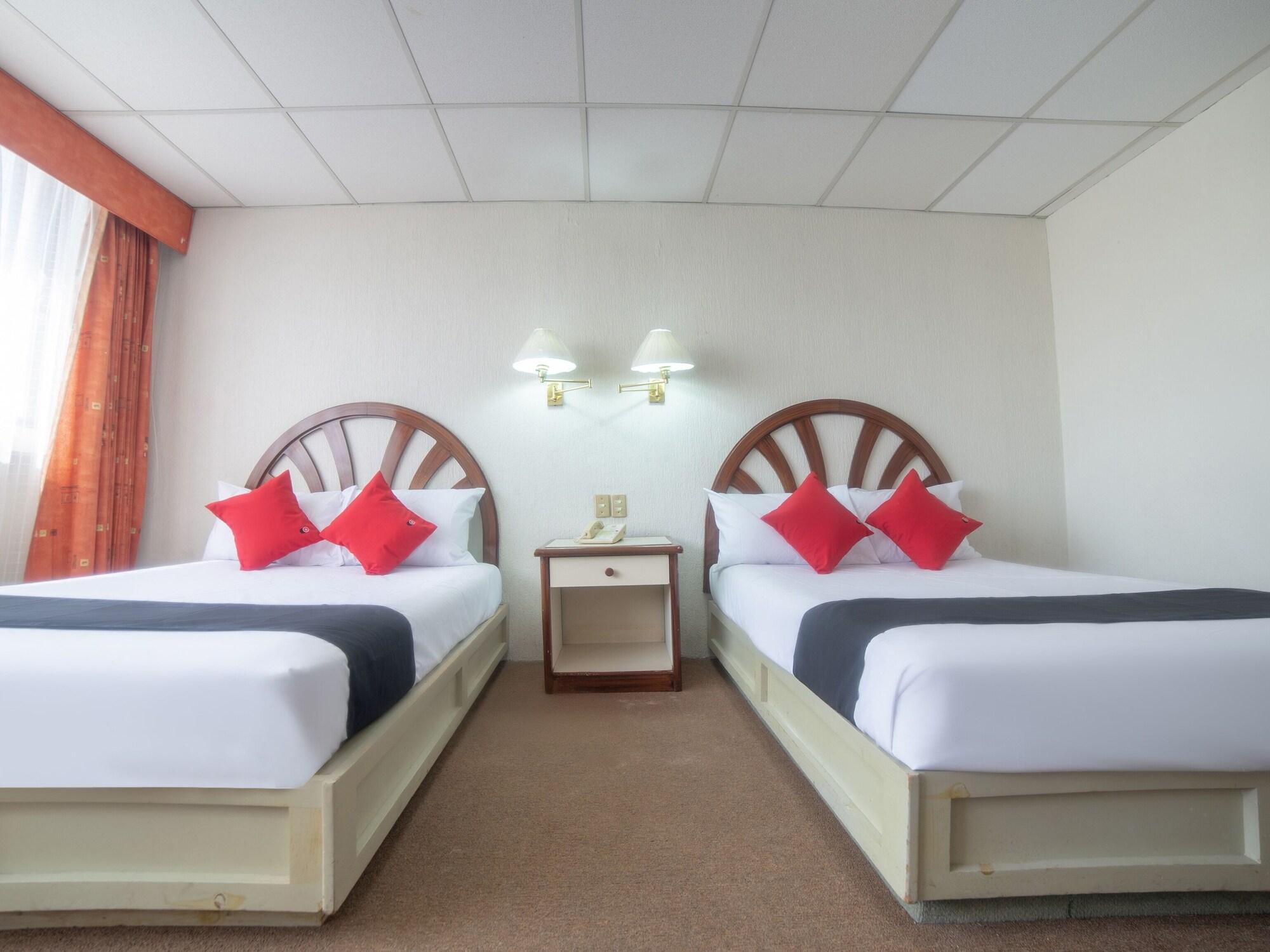Capital O Hotel Casa Real Celaya Celaya  Ngoại thất bức ảnh
