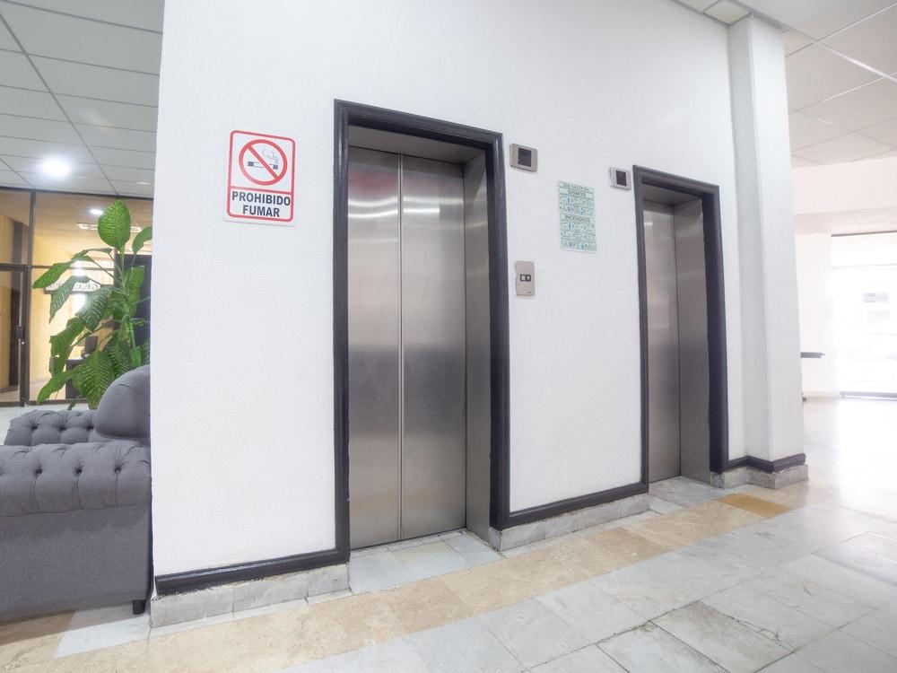 Capital O Hotel Casa Real Celaya Celaya  Ngoại thất bức ảnh
