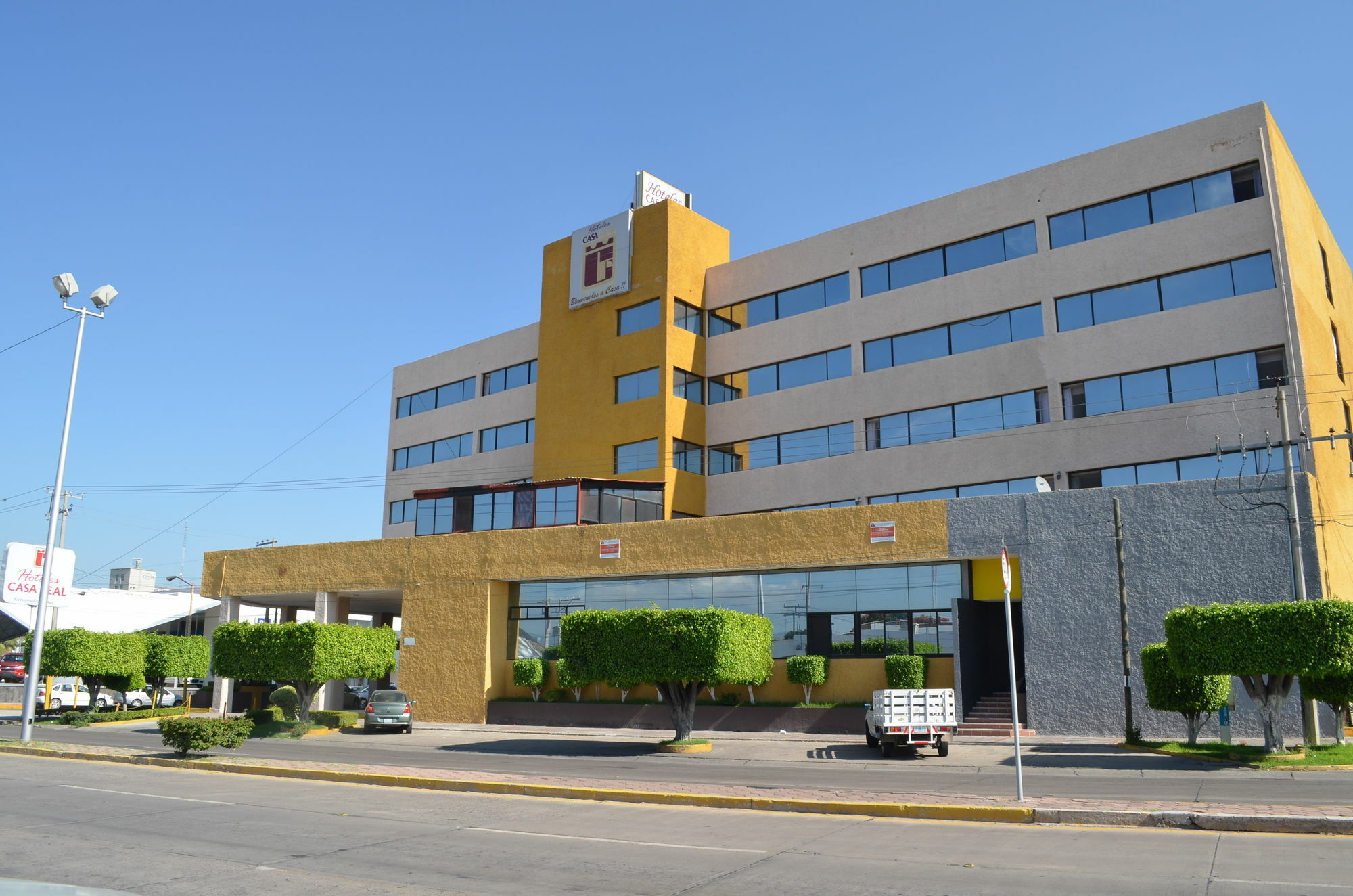 Capital O Hotel Casa Real Celaya Celaya  Ngoại thất bức ảnh